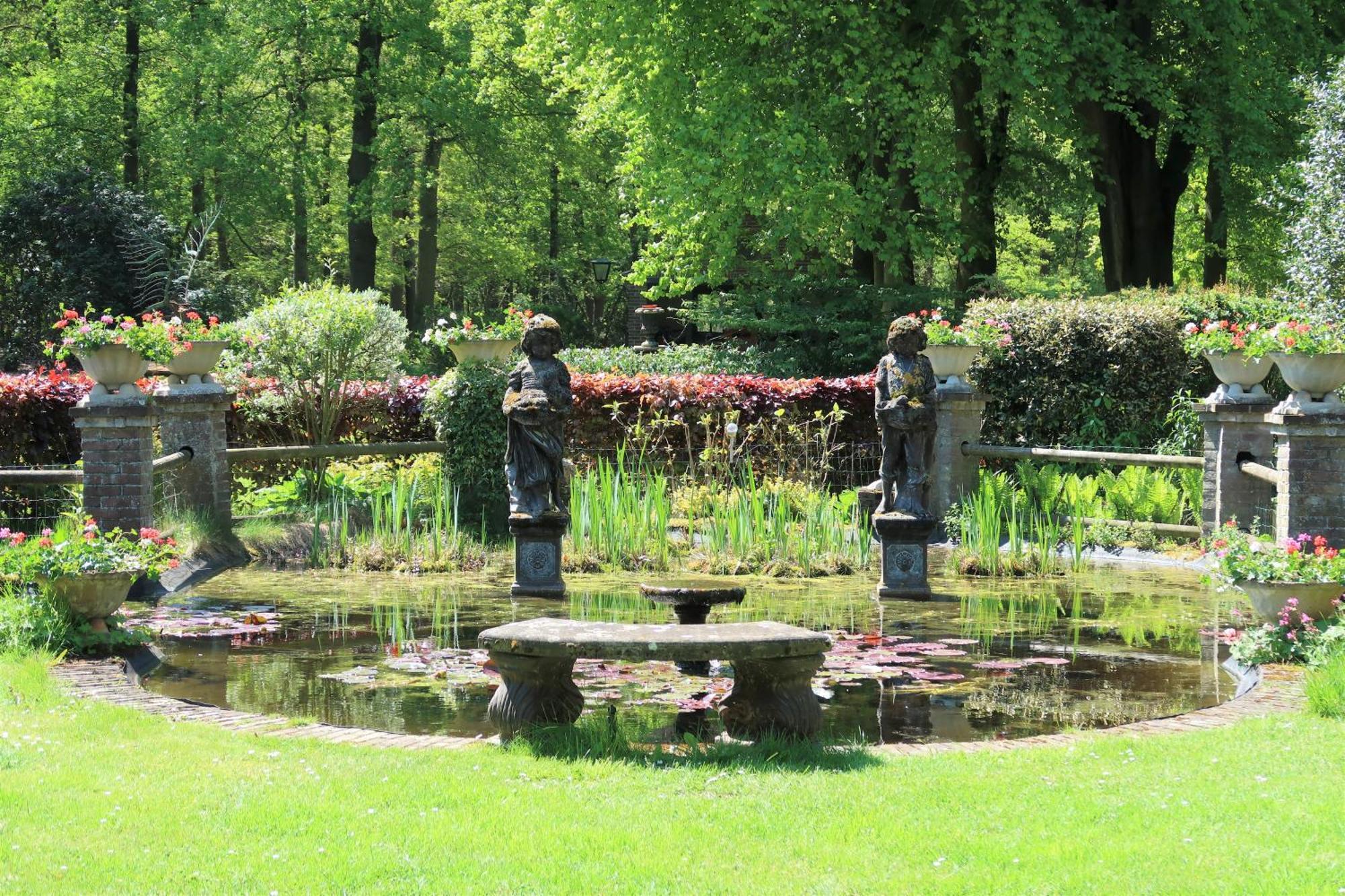 Londons Cottage Hilversum Bagian luar foto